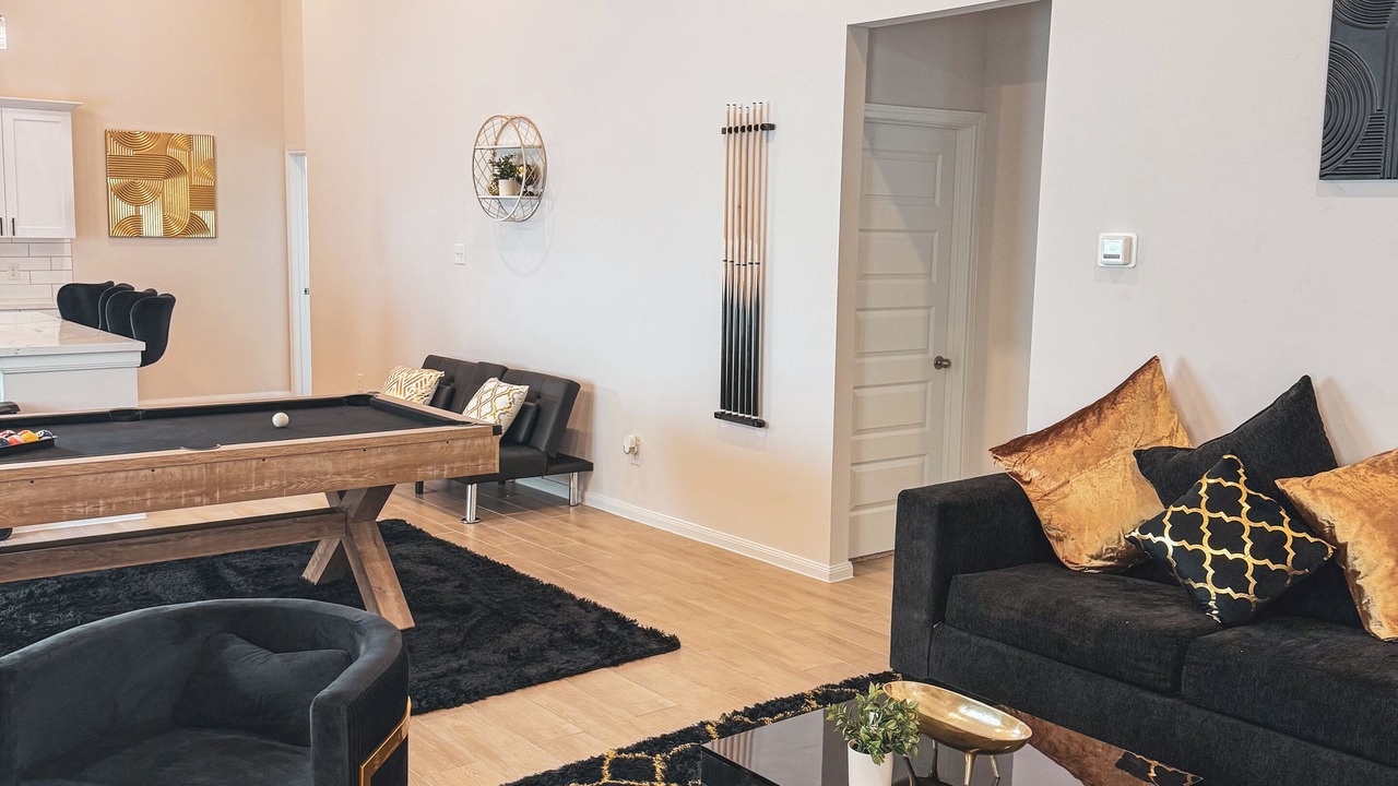 Photo of Livingroom in Cypress