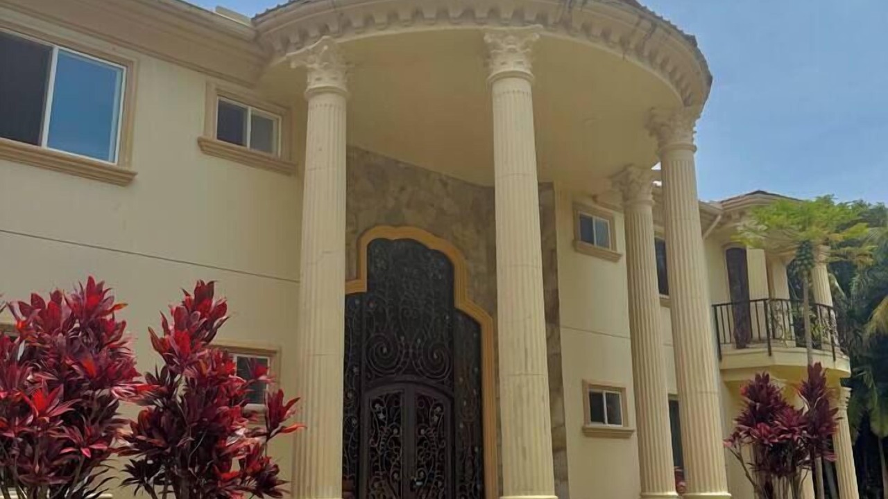 Photo of Others in Hakalau