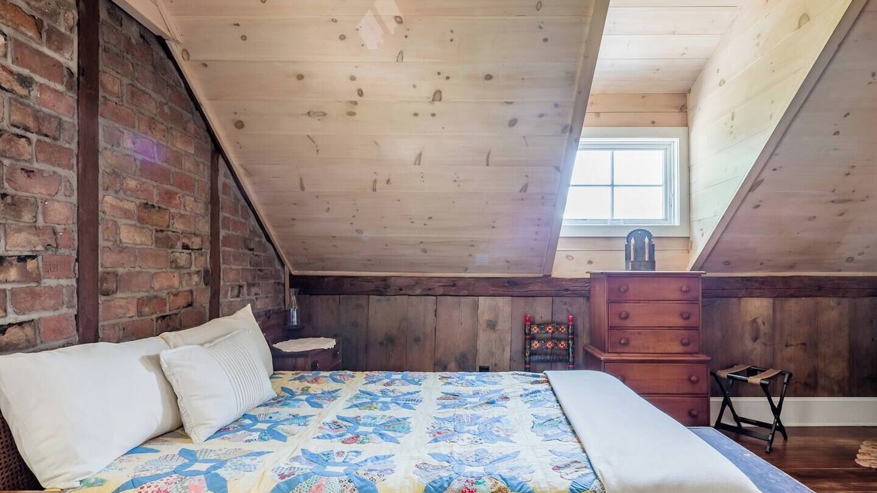 Photo of Bedroom in Coxsackie