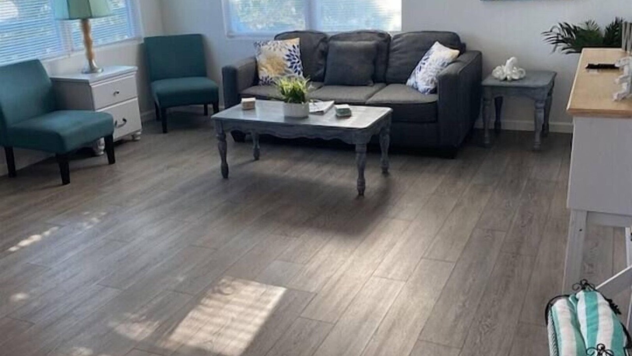 Photo of Others in Smith's Memento