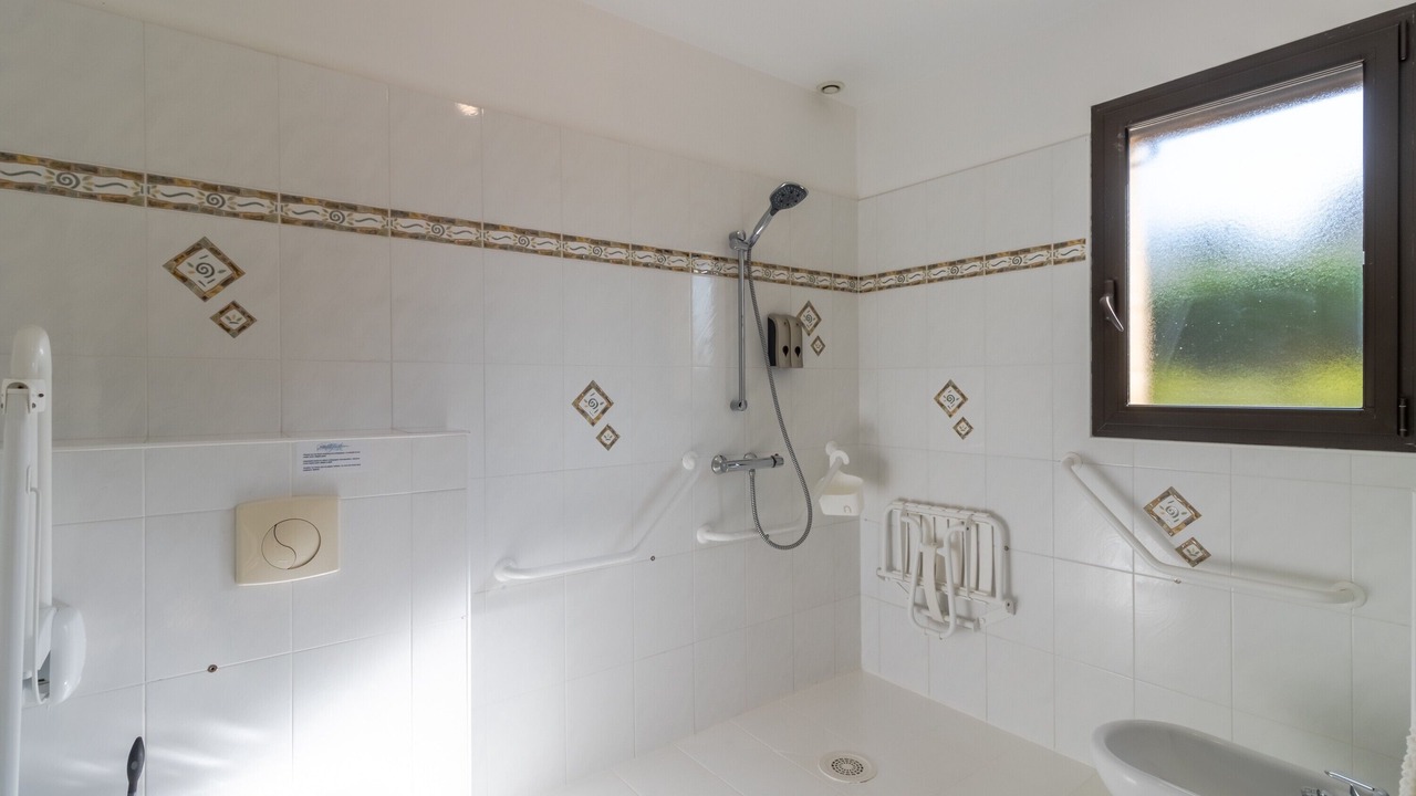 Photo of Bathroom in Castelnaud-la-Chapelle
