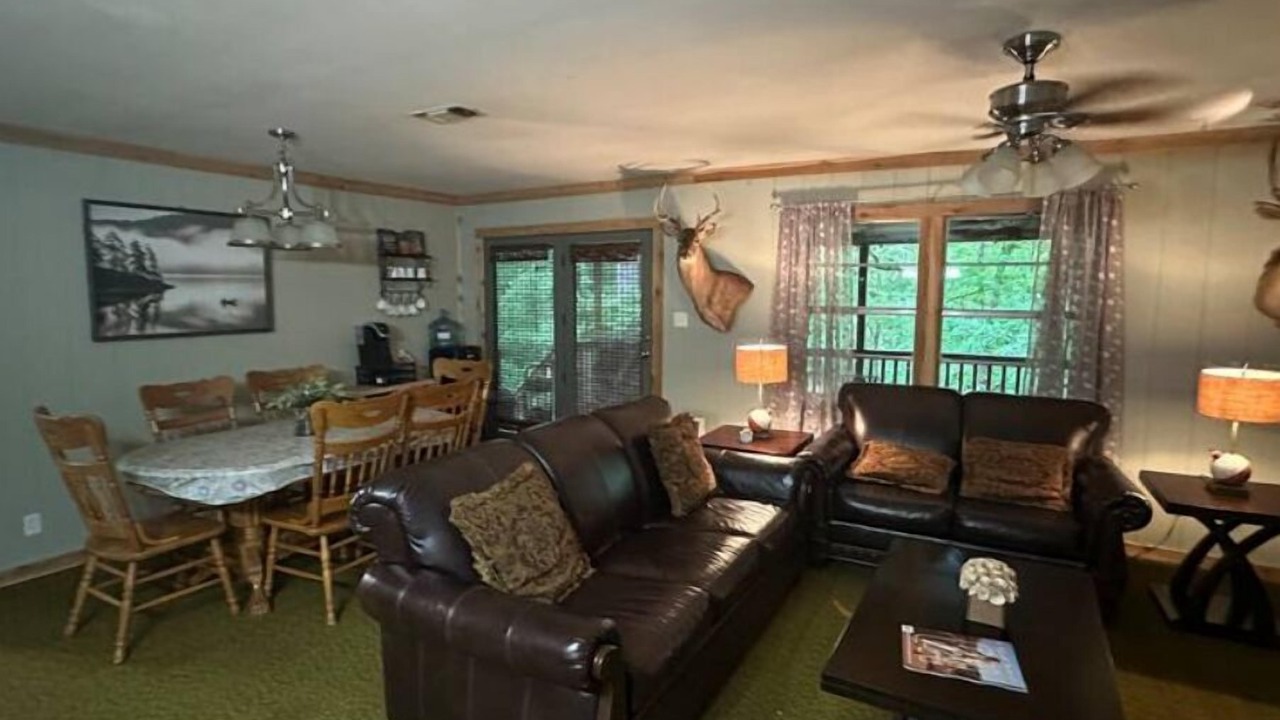 Photo of Livingroom in Zavalla
