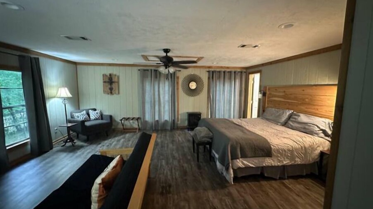 Photo of Bedroom in Zavalla