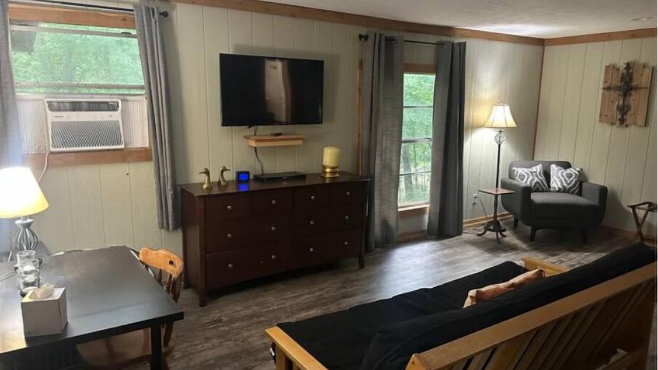 Photo of Livingroom in Zavalla