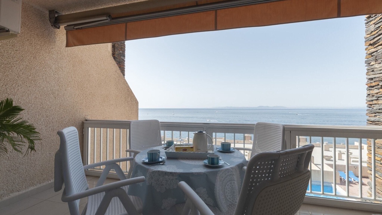 Photo of Patio Balcony in Roses Town Center