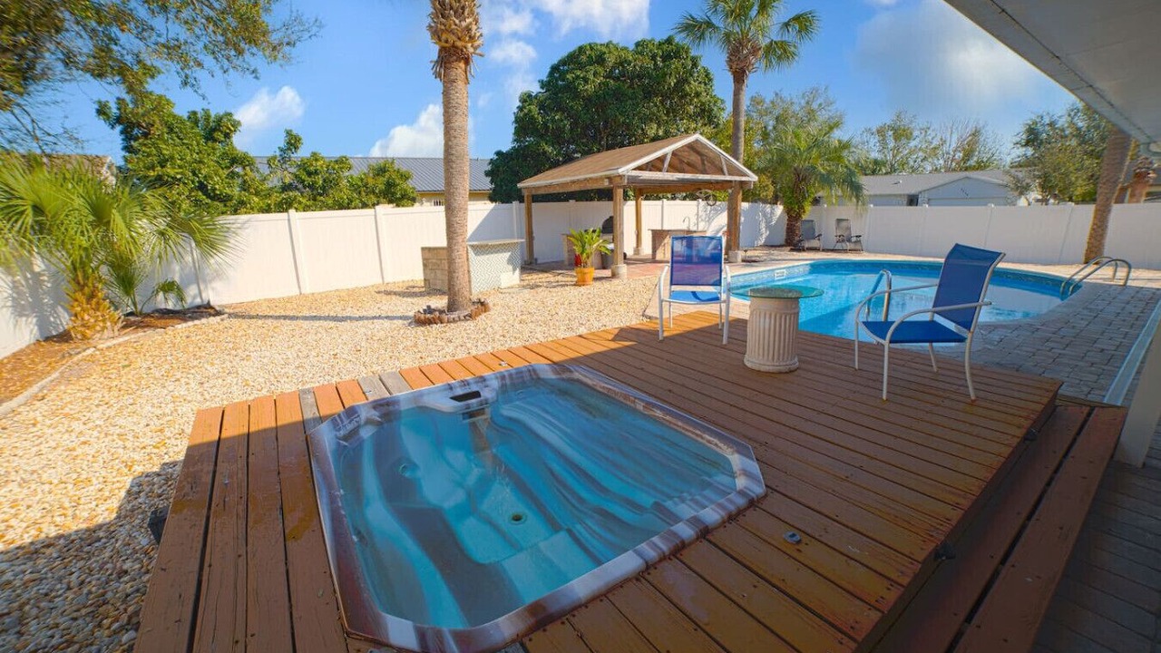 Photo of Outdoor in Oak Ridge