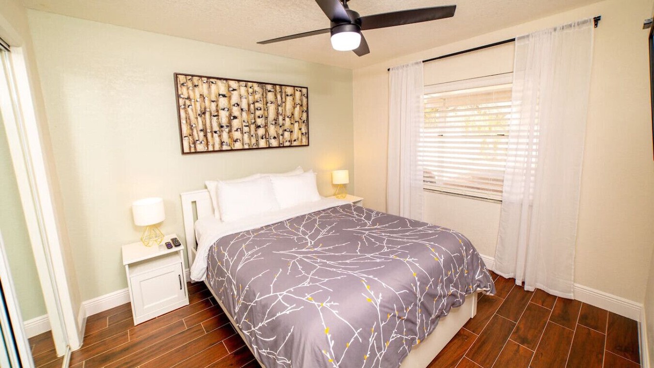 Photo of Bedroom in Oak Ridge