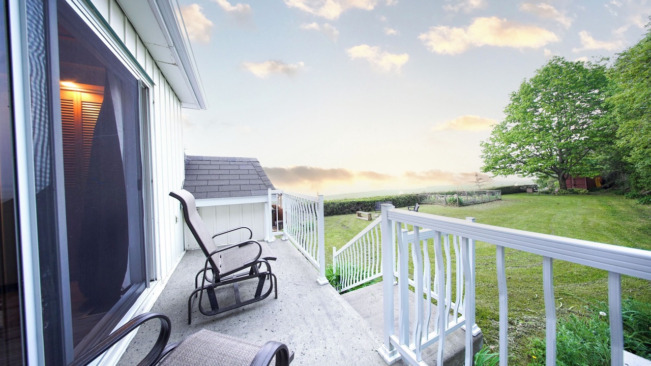 Photo of Patio Balcony in Lotbiniere Regional County Municipality