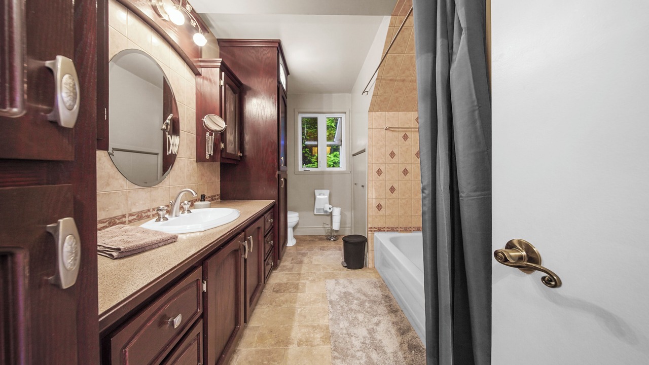 Photo of Bathroom in Lotbiniere Regional County Municipality