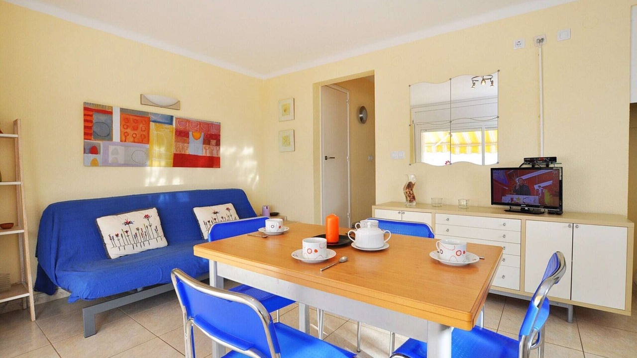 Photo of Livingroom in Roses Town Center