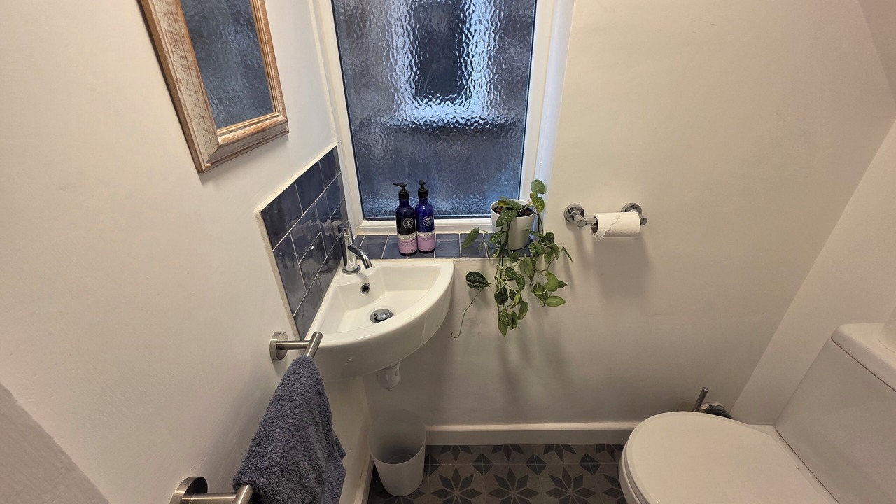 Photo of Bathroom in Hatch Lane