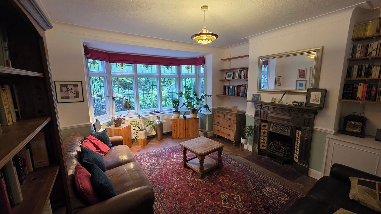Photo of Livingroom in Hatch Lane