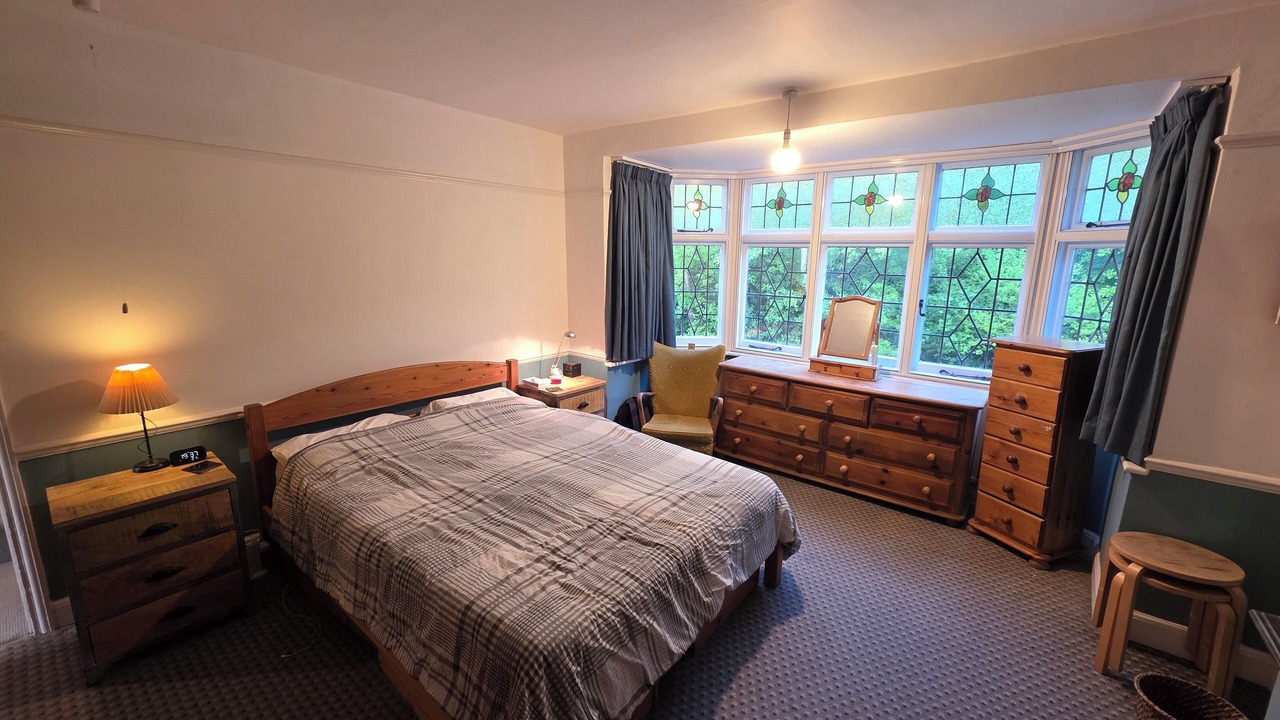 Photo of Bedroom in Hatch Lane