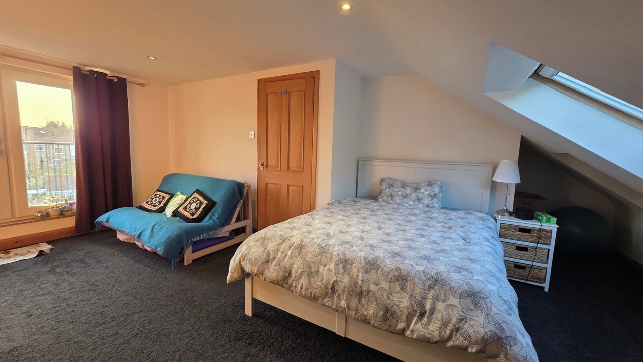 Photo of Bedroom in Hatch Lane