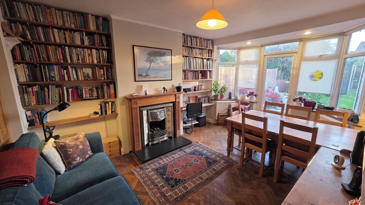 Photo of Livingroom in Hatch Lane