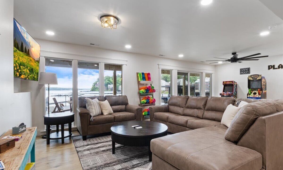 Photo of Livingroom in Osage Beach