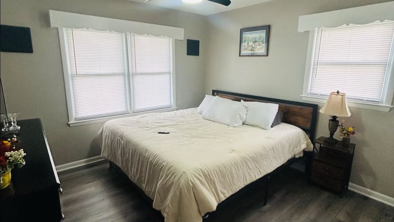 Photo of Bedroom in Elroy