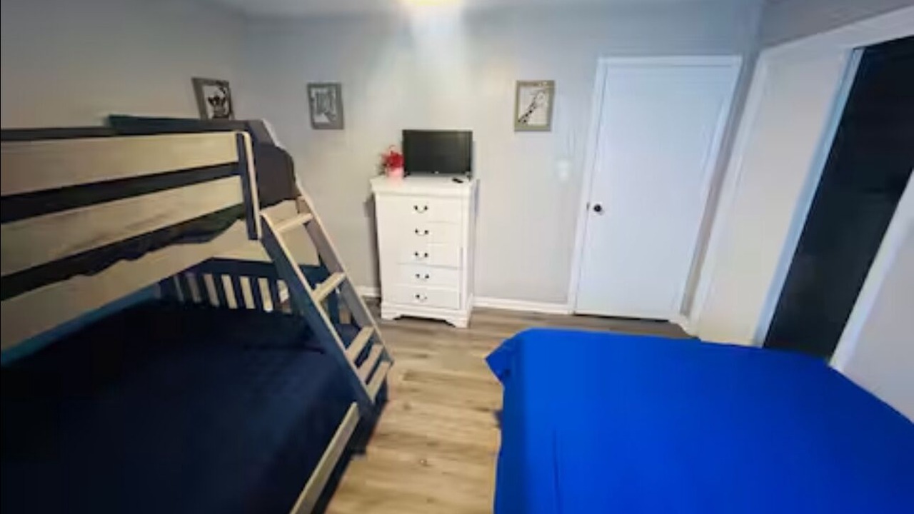 Photo of Bedroom in Elroy
