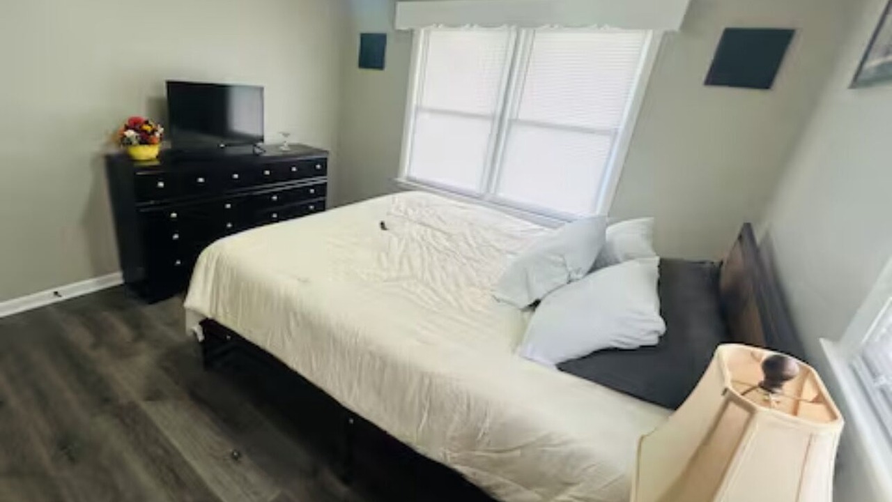 Photo of Bedroom in Elroy