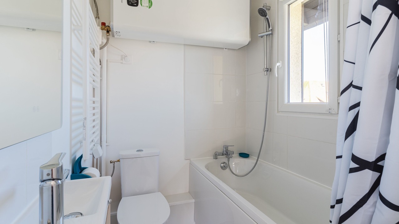 Photo of Bathroom in Villers-sur-Mer