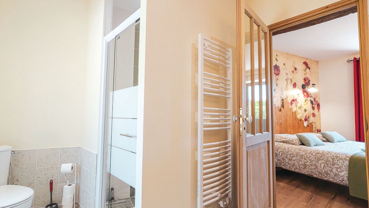 Photo of Bathroom in Pouligny-Saint-Pierre