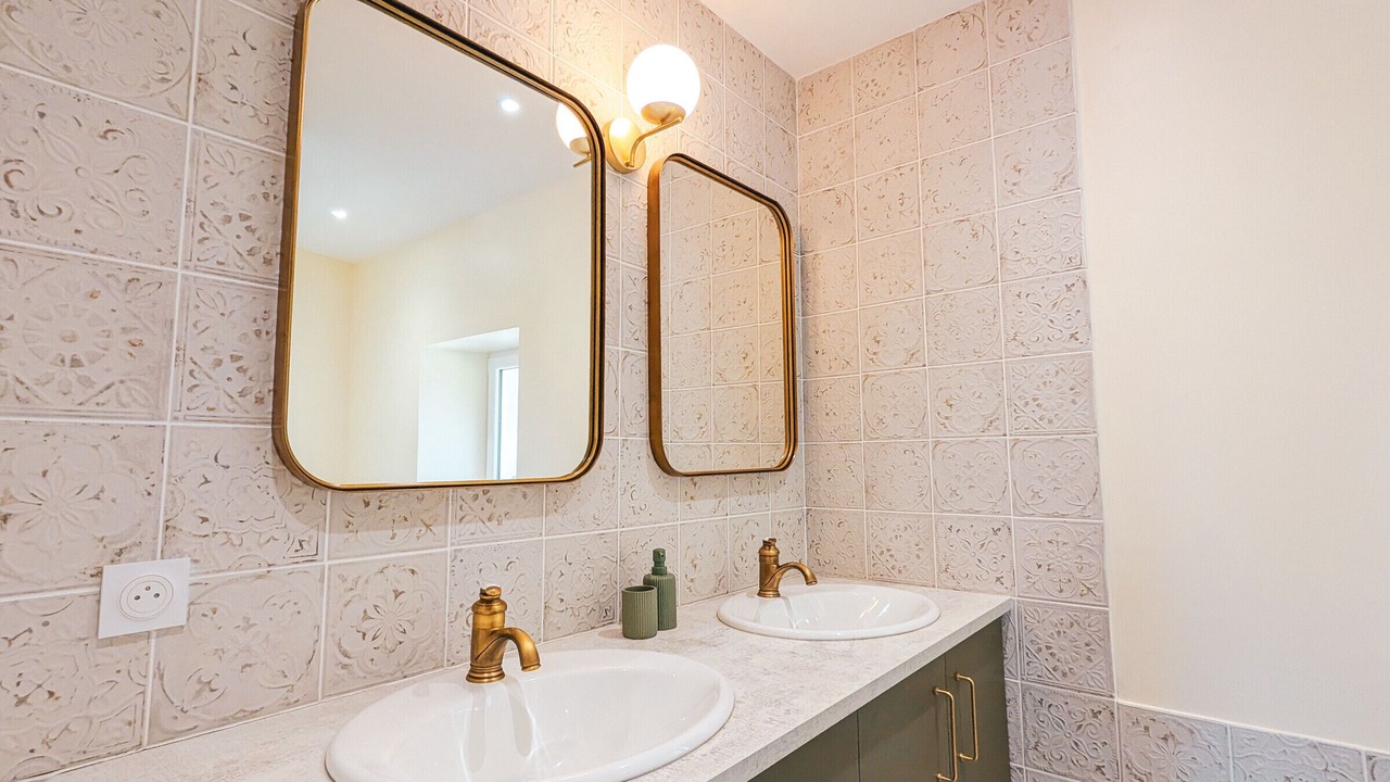 Photo of Bathroom in Pouligny-Saint-Pierre