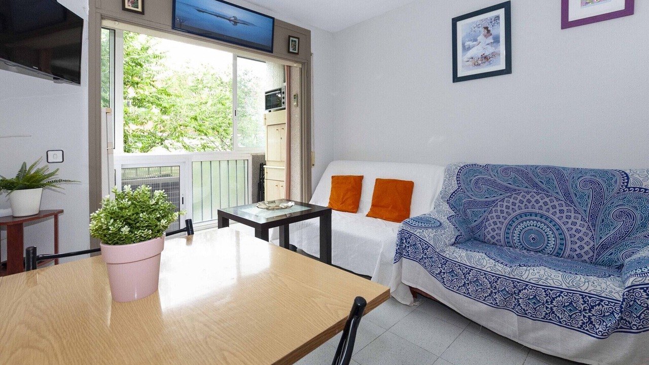 Photo of Livingroom in Roses Town Center
