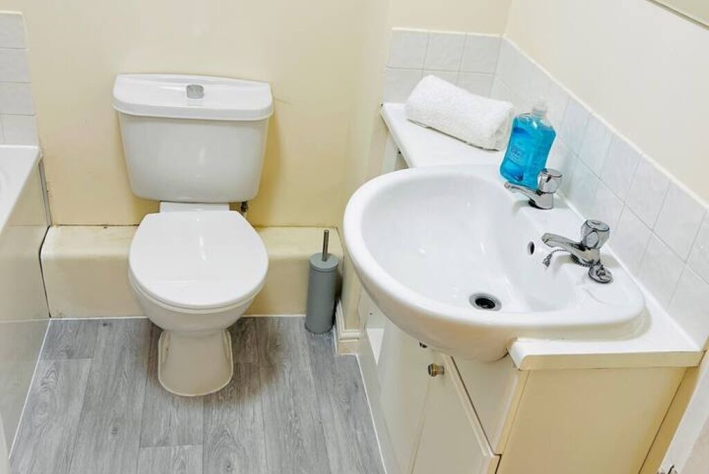 Photo of Bathroom in Paisley