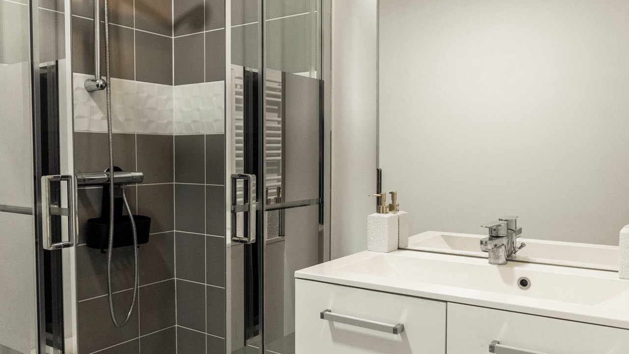 Photo of Bathroom in Talence