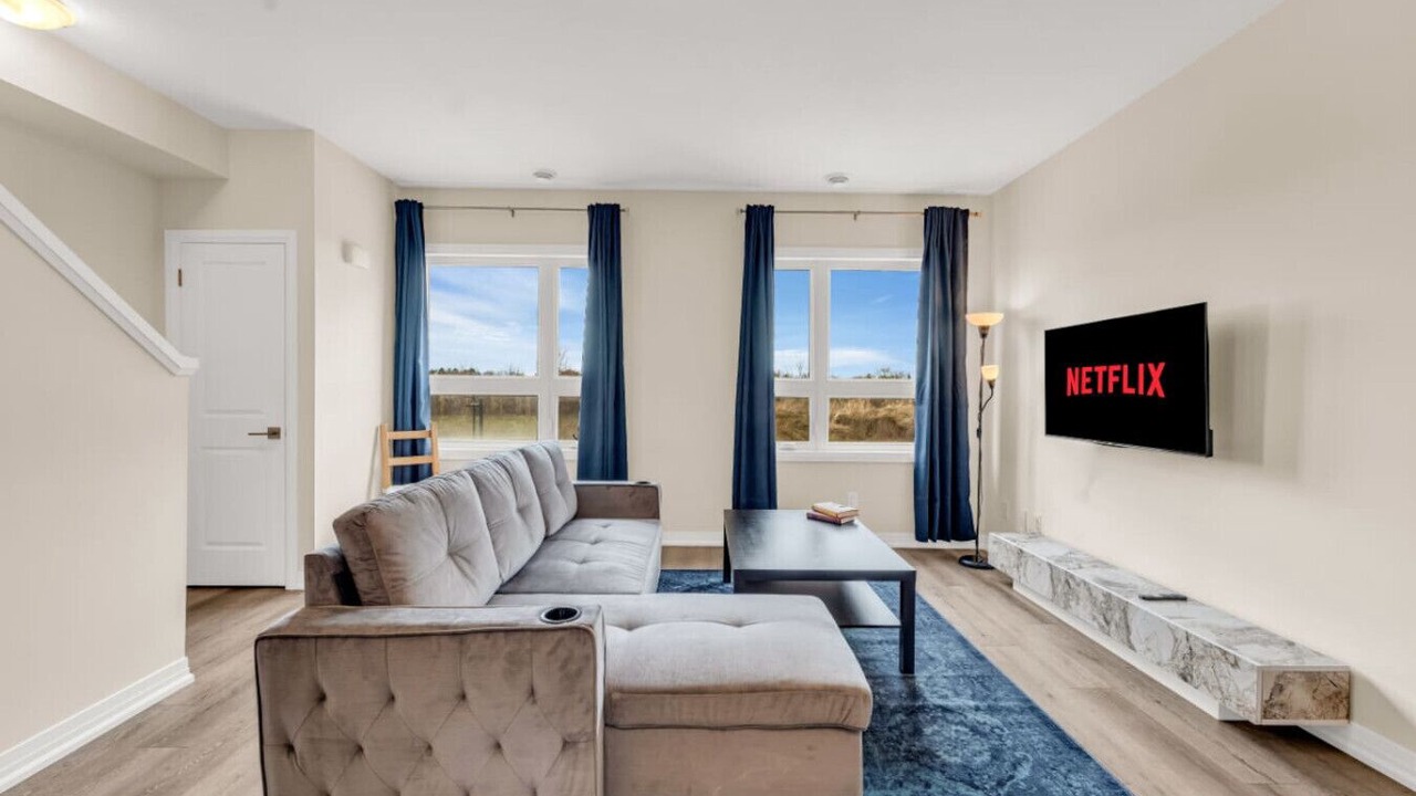 Photo of Livingroom in Niagara Falls