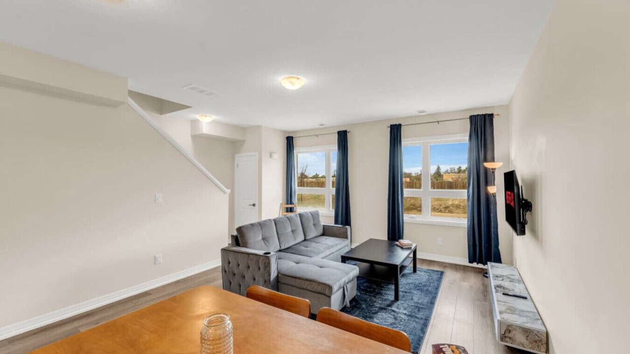 Photo of Livingroom in Niagara Falls