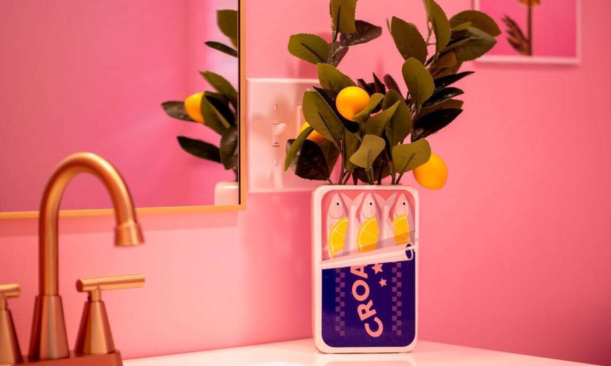 Photo of Bathroom in Detroit - Shoreway