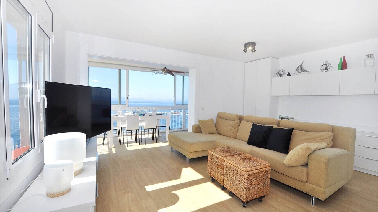 Photo of Livingroom in Roses Town Center