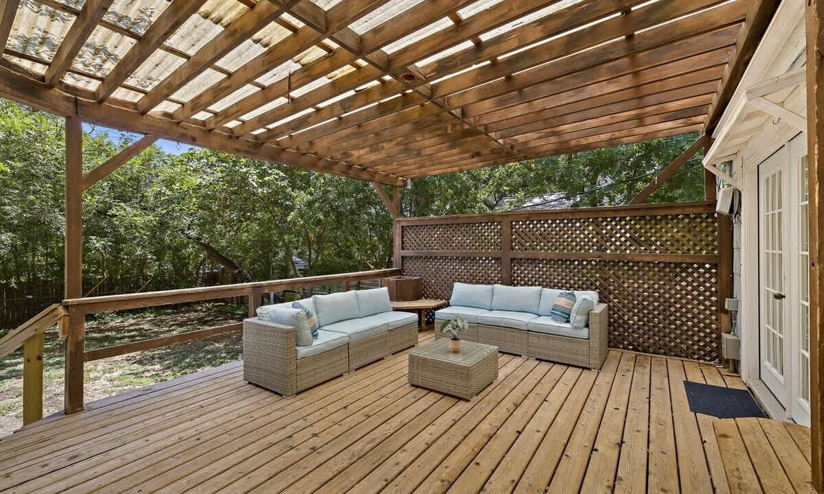 Photo of Patio Balcony in Zilker