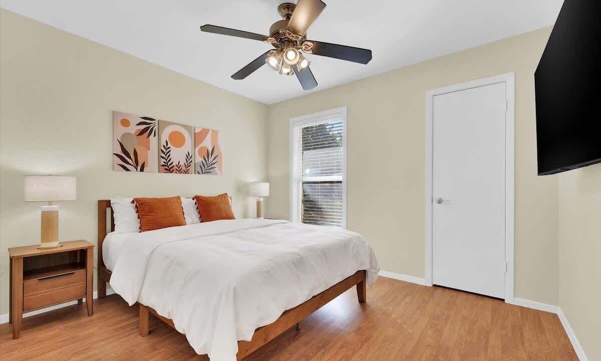 Photo of Bedroom in Barton Hills