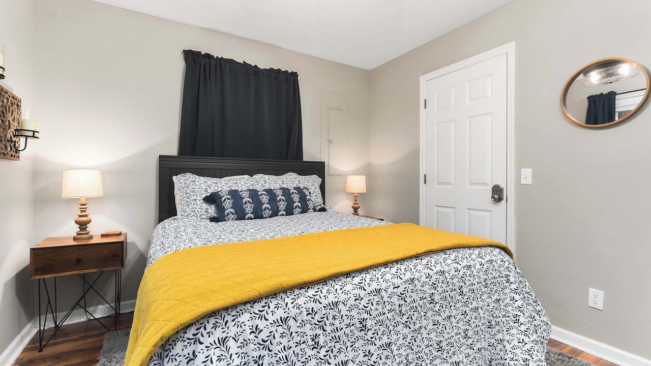 Photo of Bedroom in Smithville