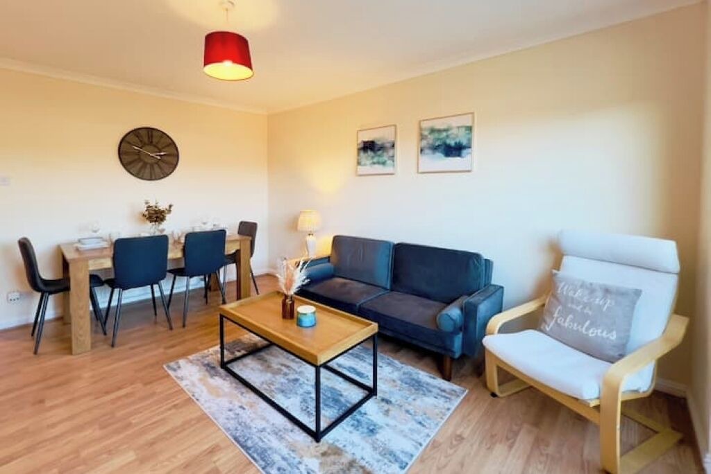 Photo of Livingroom in Cowlairs