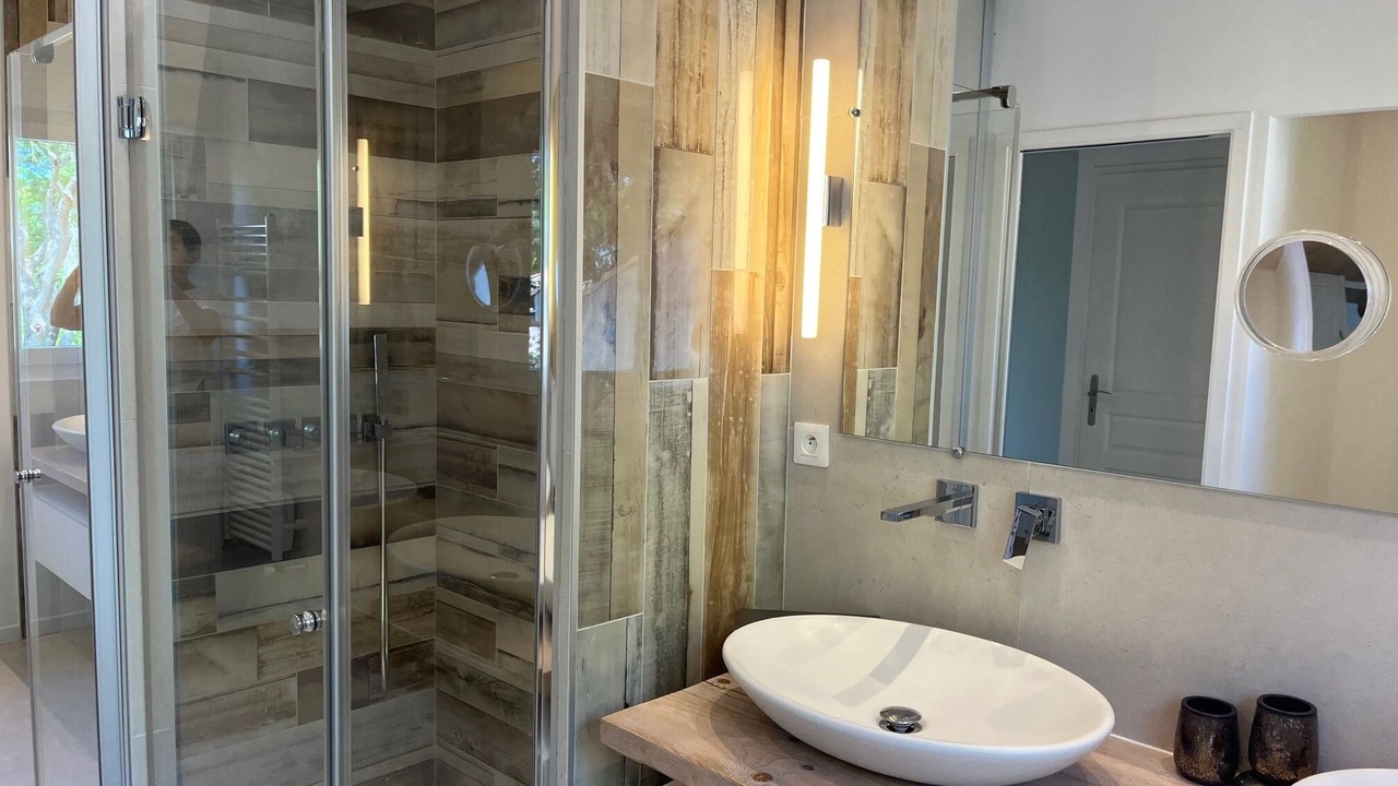 Photo of Bathroom in Castries