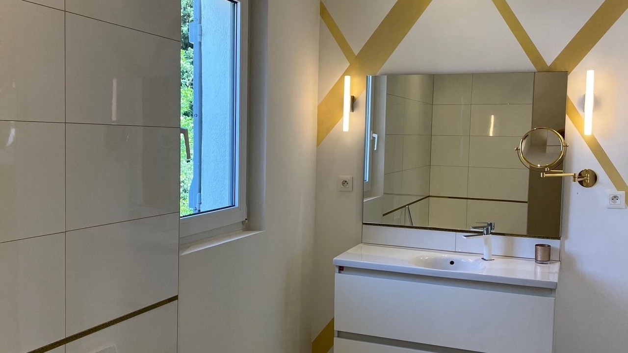 Photo of Bathroom in Castries