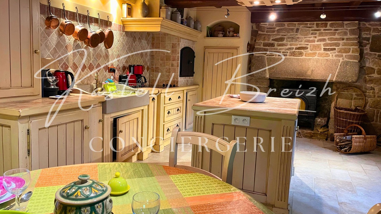 Photo of Kitchen in Pommerit-le-Vicomte