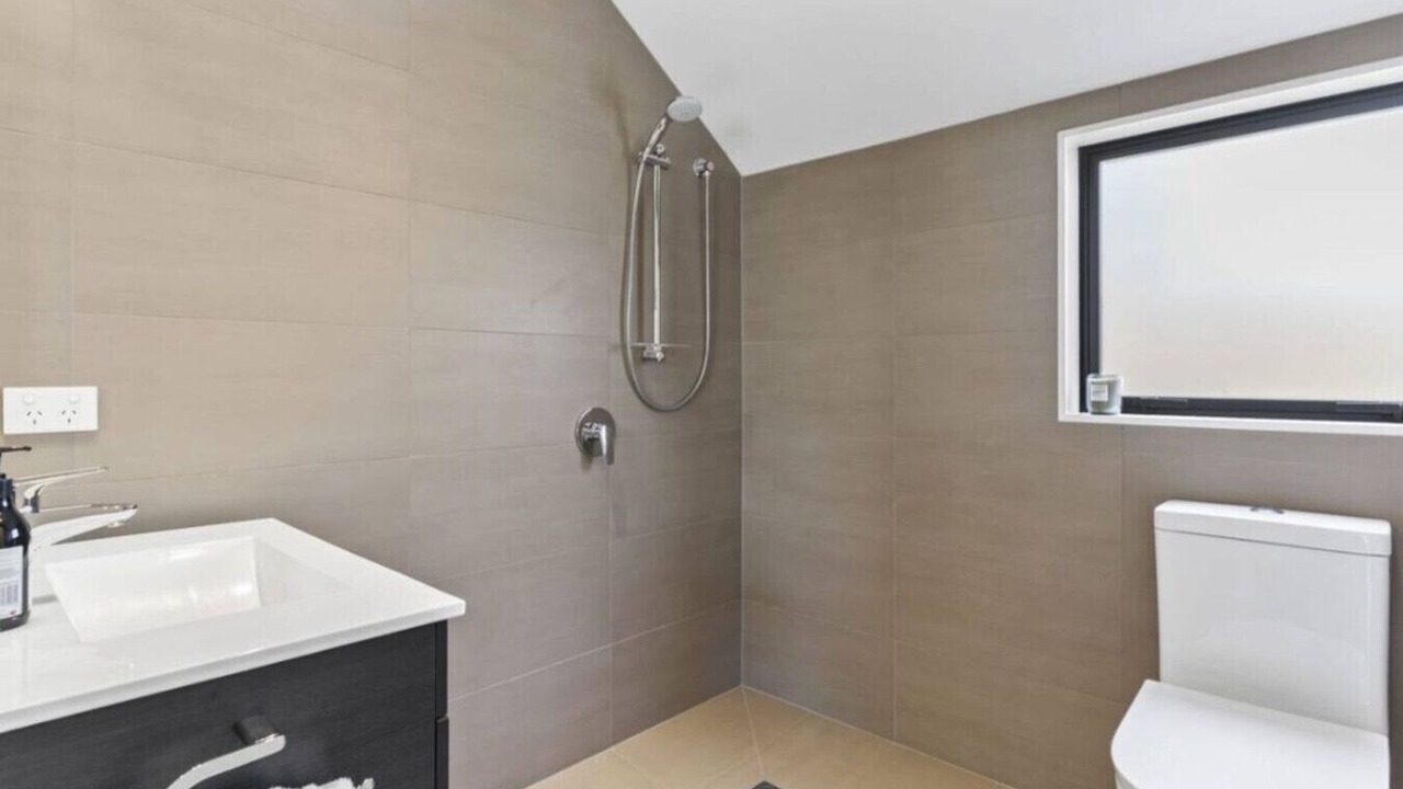 Photo of Bathroom in Kingsland