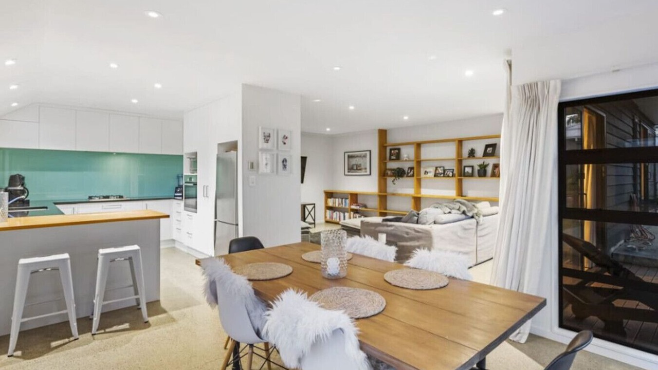 Photo of Others in Kingsland