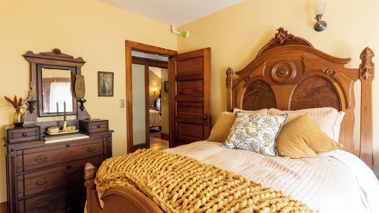 Photo of Bedroom in Rock Island