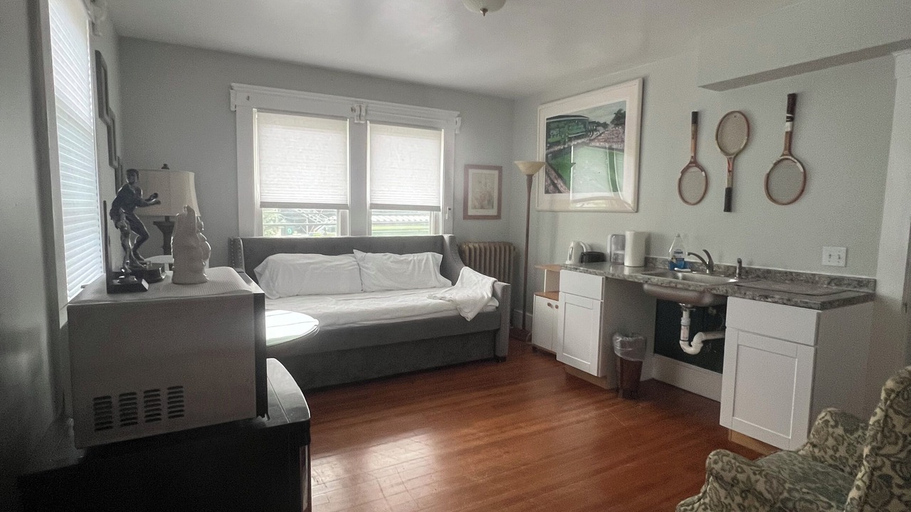 Photo of Bedroom in Bellevue Avenue Historic District