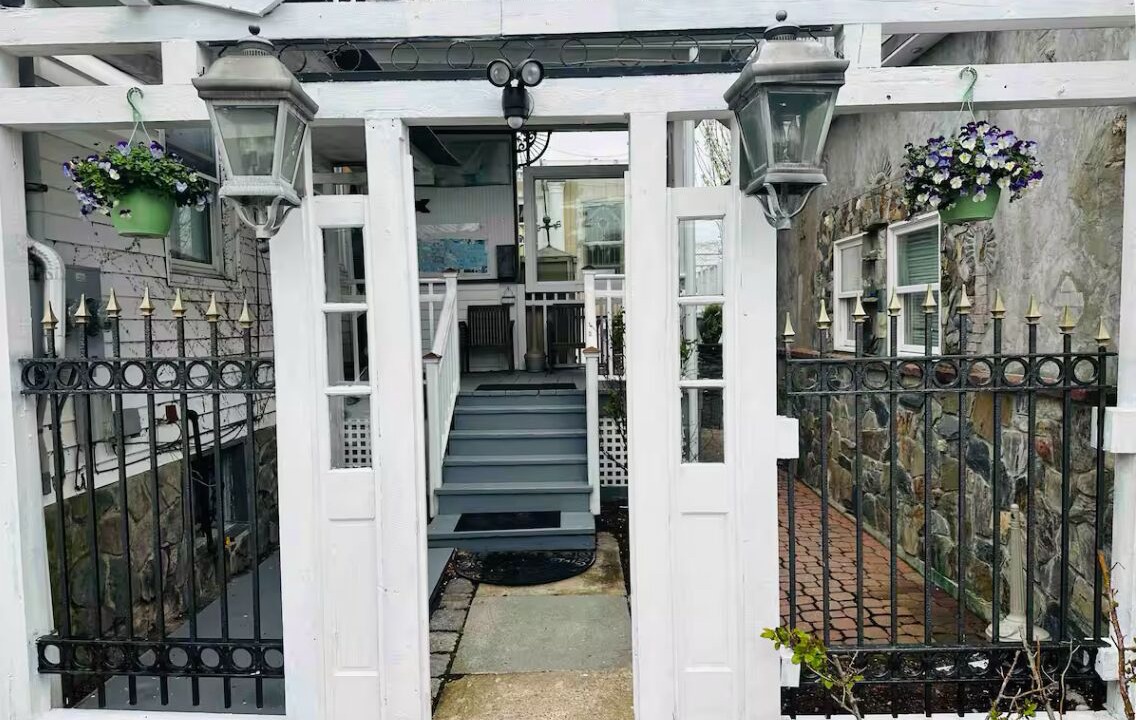 Photo of Outdoor in Bellevue Avenue Historic District