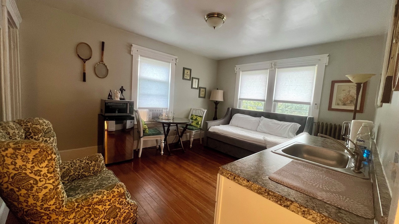 Photo of Livingroom in Bellevue Avenue Historic District