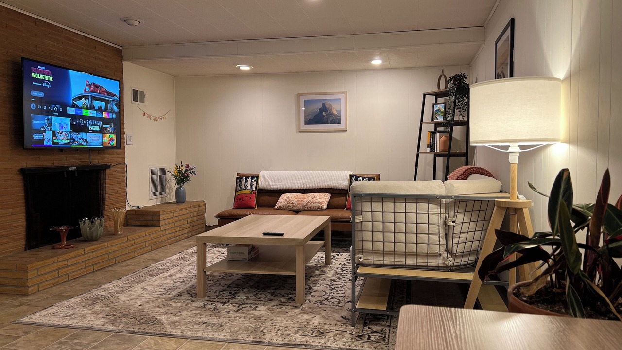 Photo of Livingroom in Shoreline