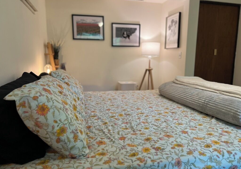 Photo of Bedroom in Shoreline