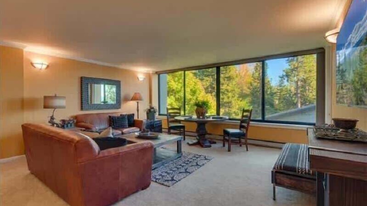 Photo of Livingroom in Brockway