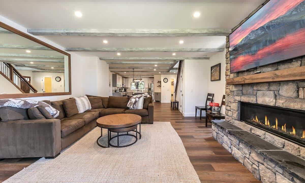 Photo of Livingroom in Brockway
